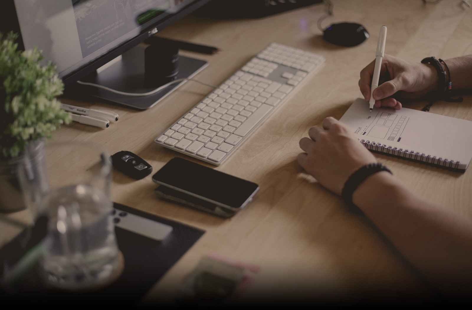 Identité visuelle<br />Marketing • Web